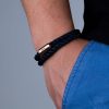 Magnetverschluss rosegold Armband Segeltau mit Fischers Fritze Angelhaken-Gravur auf Edelstahl am Handgelenk